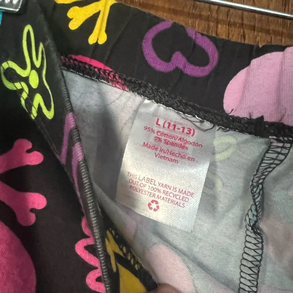 No Boundaries Black and Pink Graphic Leggings - Picture 5 of 6